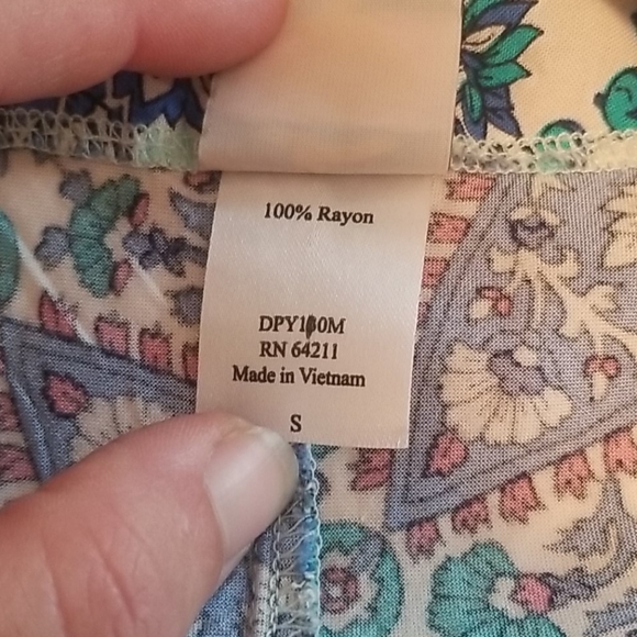 RT36 - Cute tank top - Picture 5 of 5